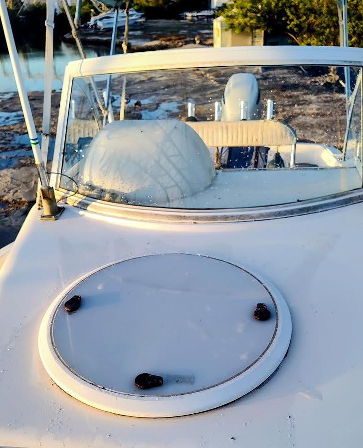 Used 2014 Dusky 25.2 Walk-Around