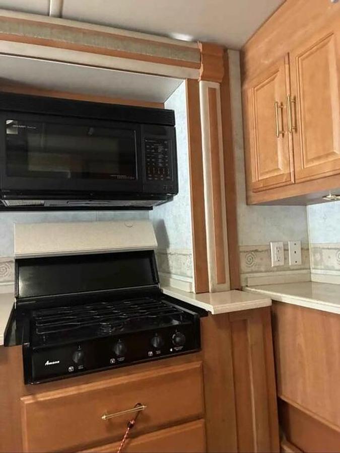 Used 2005 Winnebago Journey Class A Motorhome