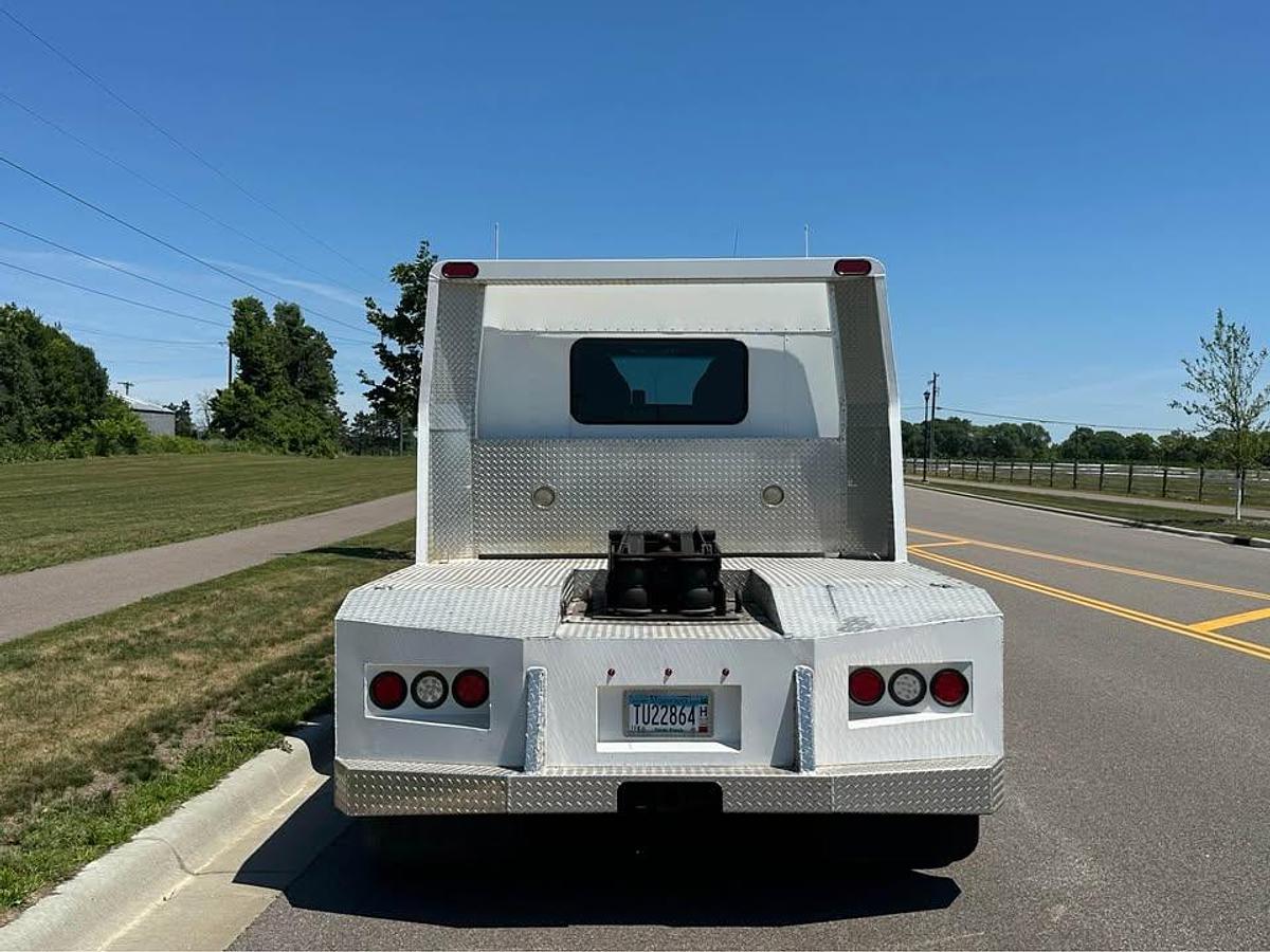 Used 2004 Kenworth T300 Crew Cab