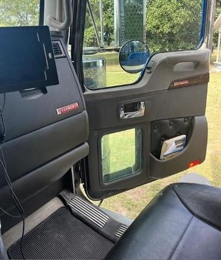 Used 2016 Kenworth W900