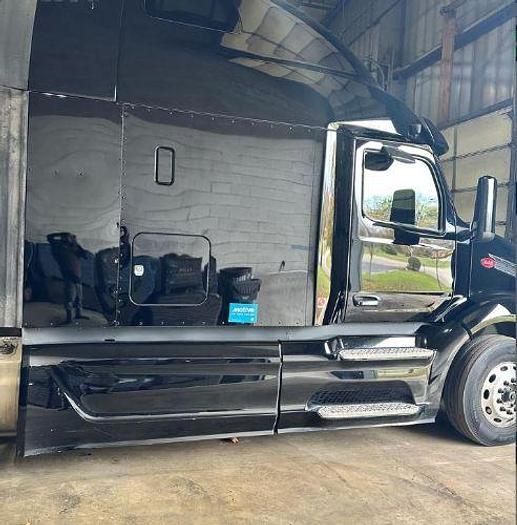 Used 2023 Peterbilt 579