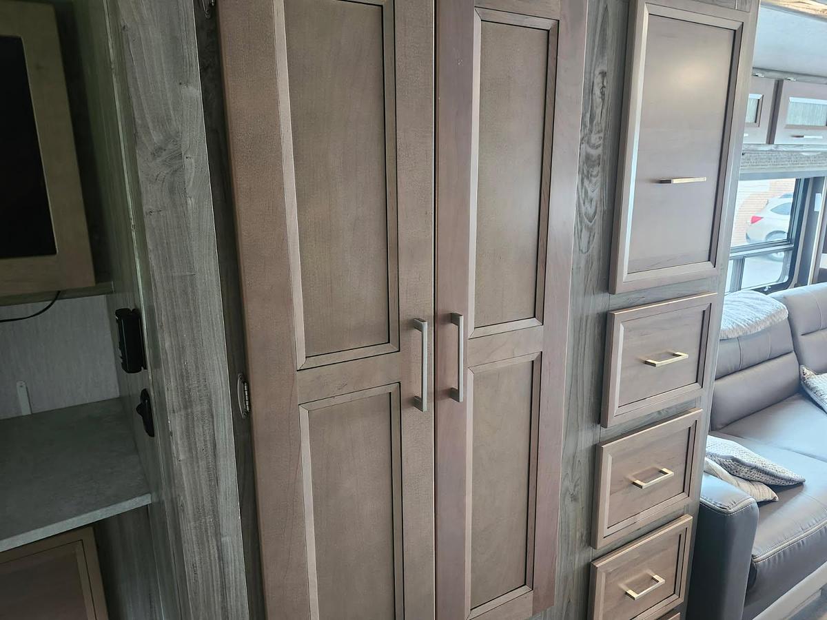 Used 2021 Coachmen Mirada 32SS