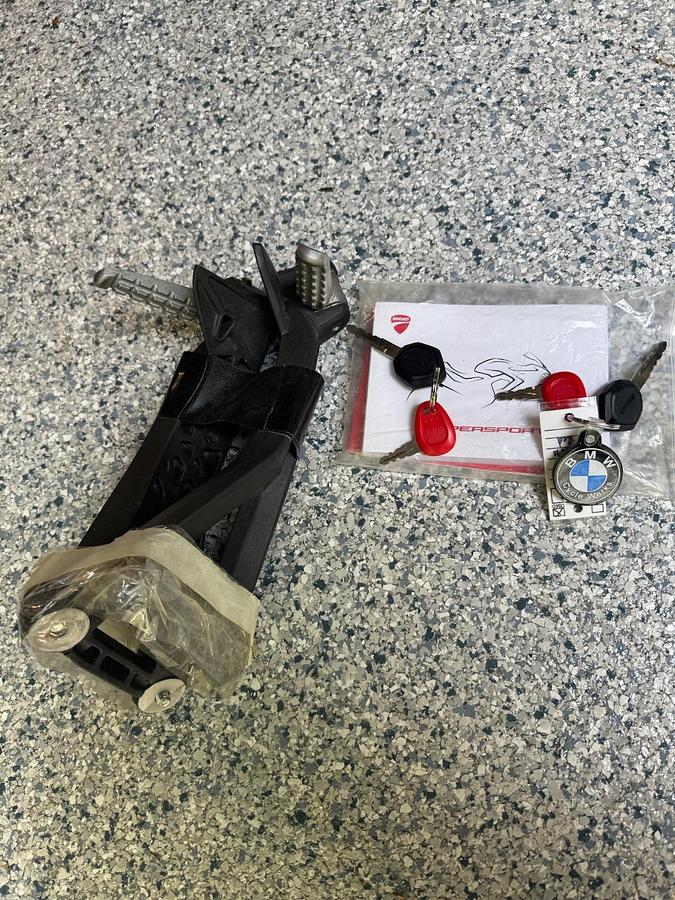 Used 2023 Ducati Supersport 950 S