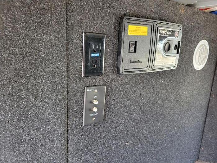 Used 2023 Keystone Montana 3123RL