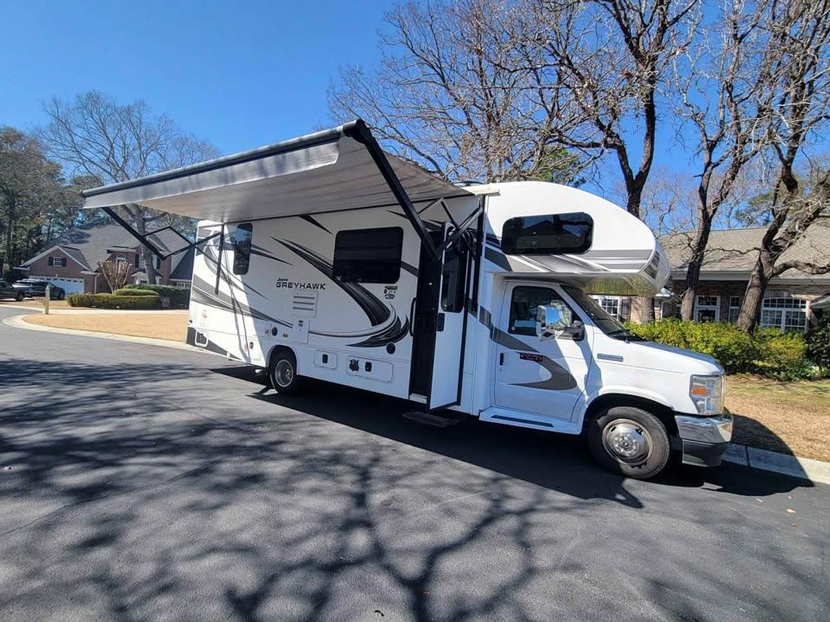 Used 2021 Jayco Greyhawk 27U