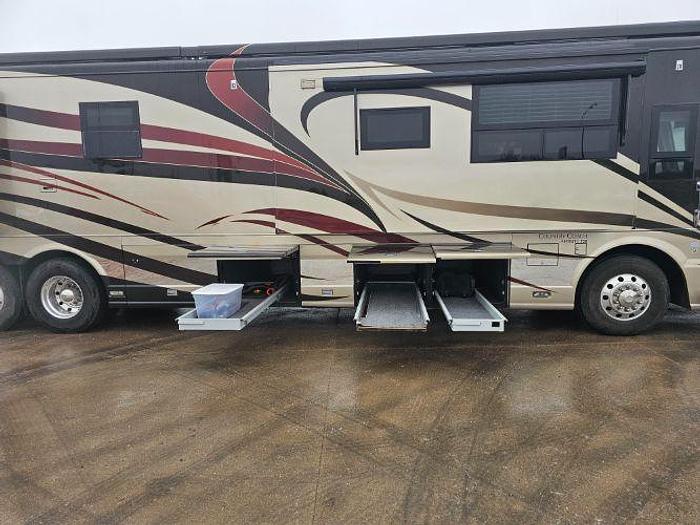 Used 2005 Country Coach Affinity 730