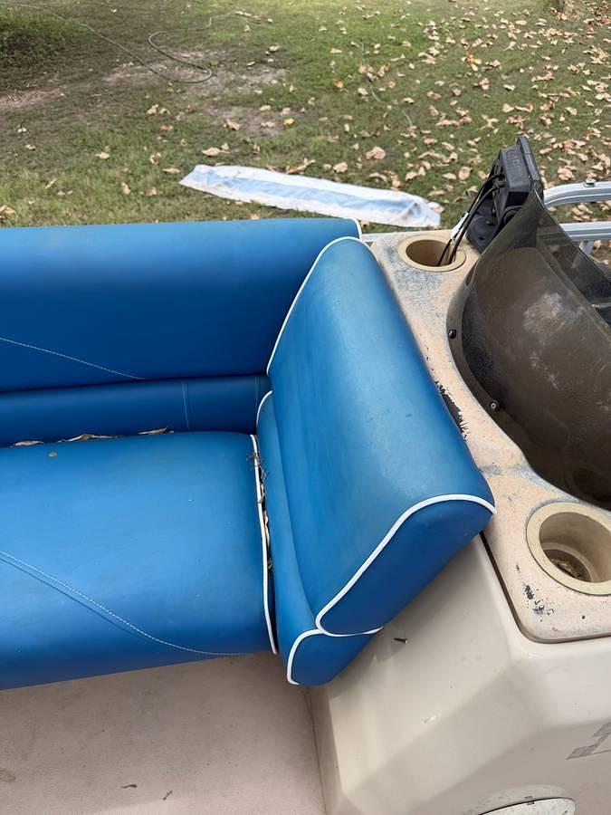 Used 2014 Sun Catcher G3 Pontoon – Yamaha 90 HP 4-Stroke – 500 Hours – Trolling Motor