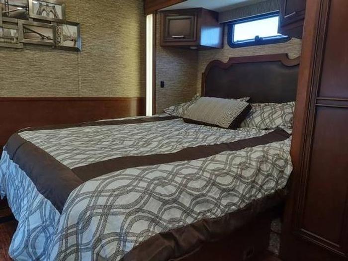 Used 2016 Newmar Canyon Star 3911