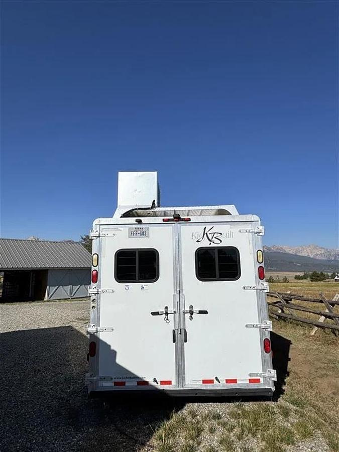 Used 2006 Kiefer Built Evolution 4 Horse