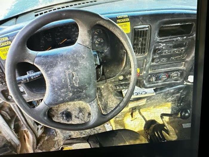 Used 2002 Chevrolet 6500