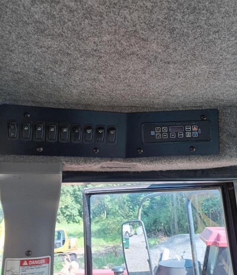 Used 2009 AG-CHEM ROGATOR 1386 Self Propelled Sprayer