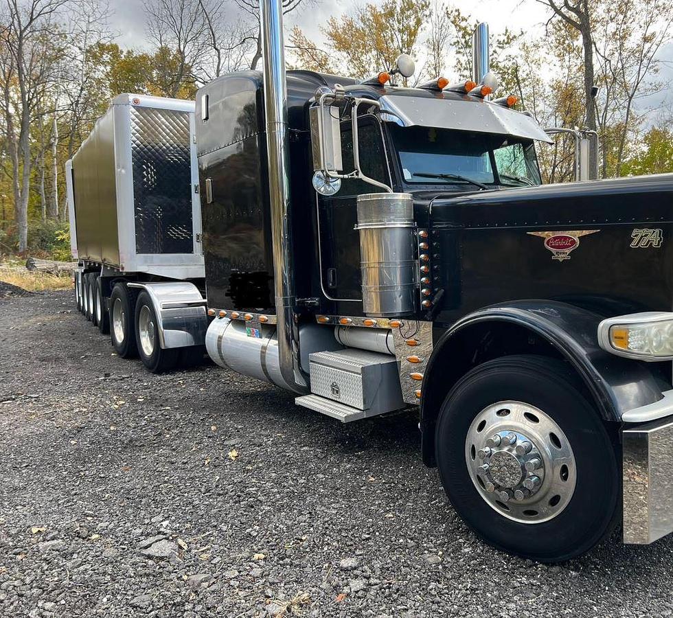 Used 2009 Peterbilt 389