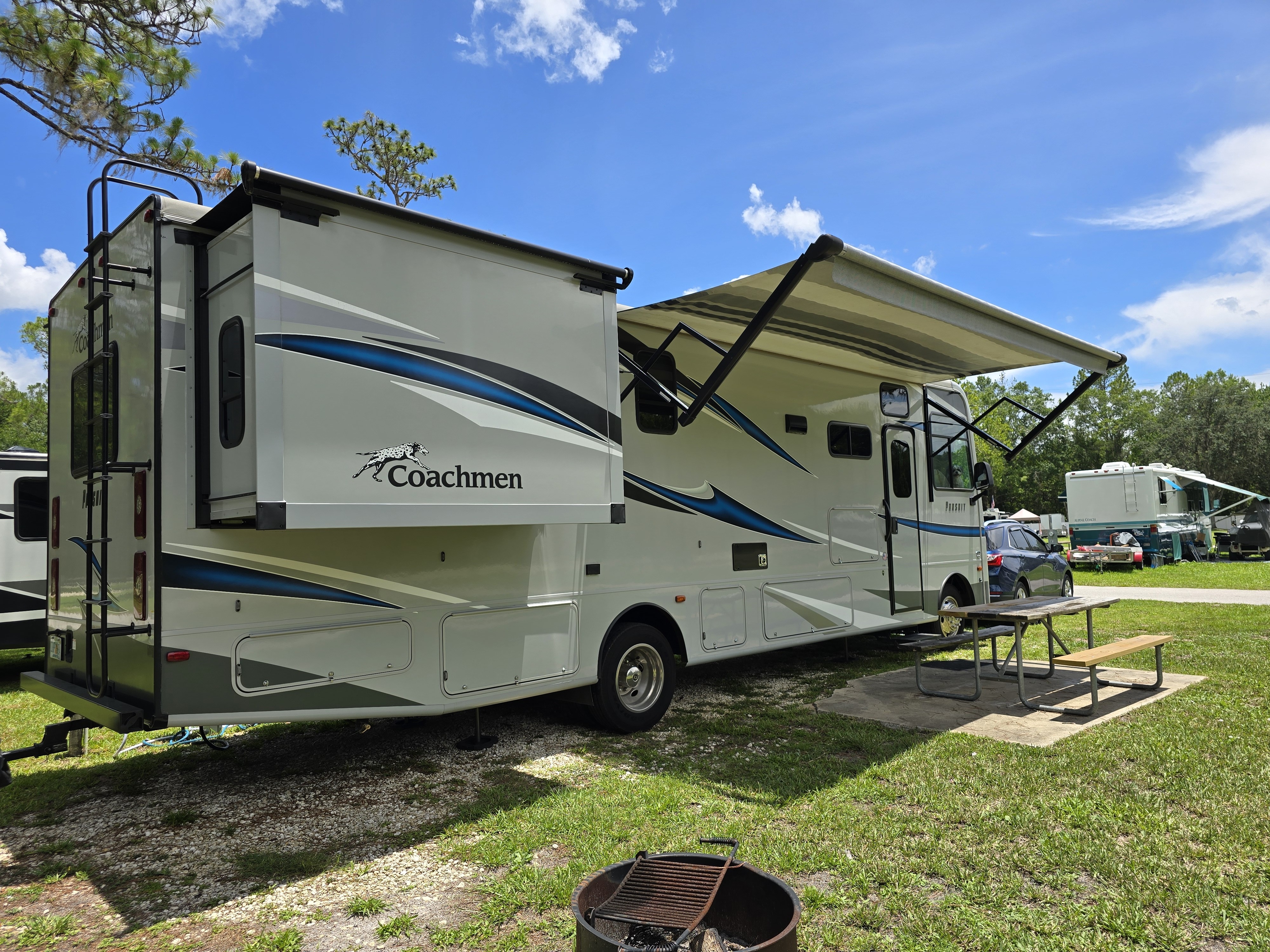 Used 2022 Coachmen Pursuit 31TS Class A Motorhome