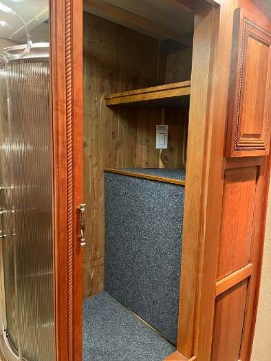 Used 2008 American Coach American Eagle 42F