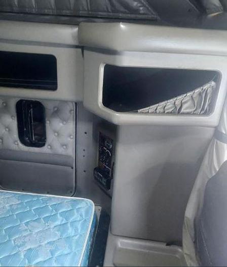 Used 2009 KENWORTH T660