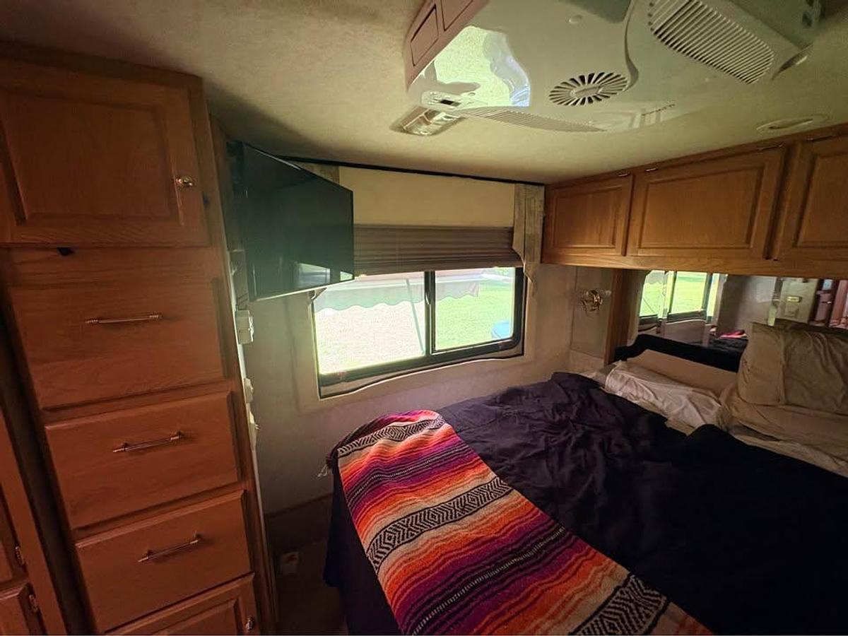Used 2000 Alpine Coach Limited 38FDDS