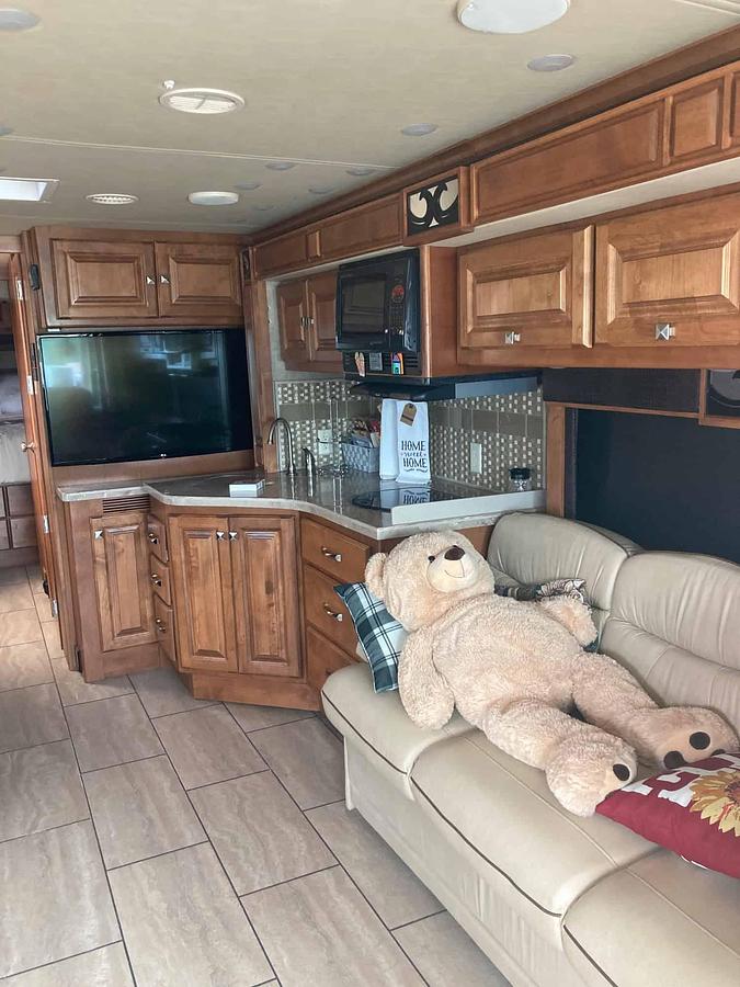 Used 2017 Tiffin Motorhomes Allegro Breeze 32BR Class A Motorhome