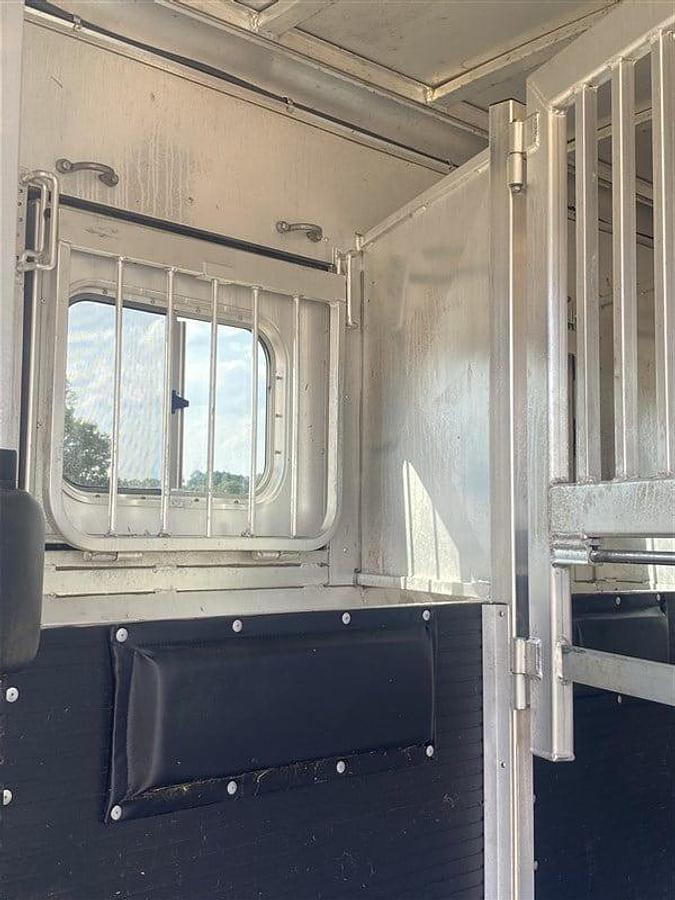 Used 2019 Platinum 3 Horse Trailer with Living Quarters
