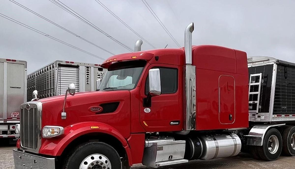 Used 2020 Peterbilt 567 Sleeper Semi Truck