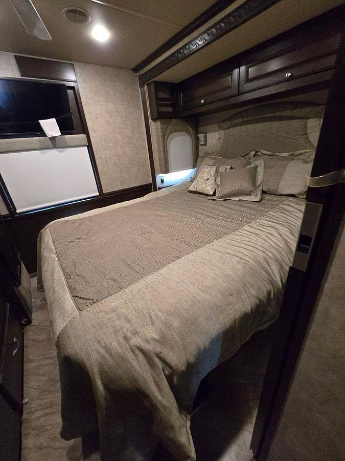 Used 2016 Winnebago Adventurer 38Q