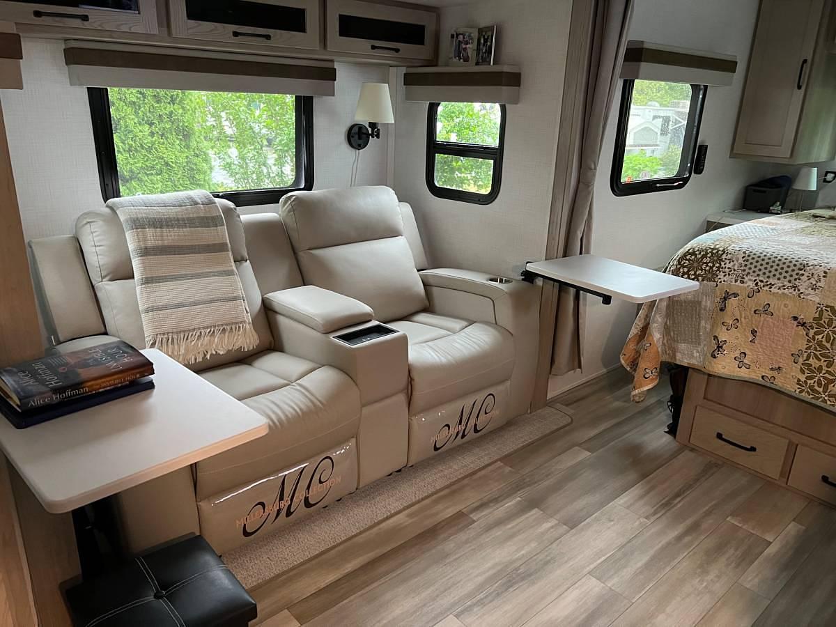 Used 2024 Forest River Rockwood Mini Lite 2205S