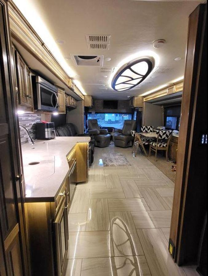 Used 2019 Fleetwood Discovery 40D LXE