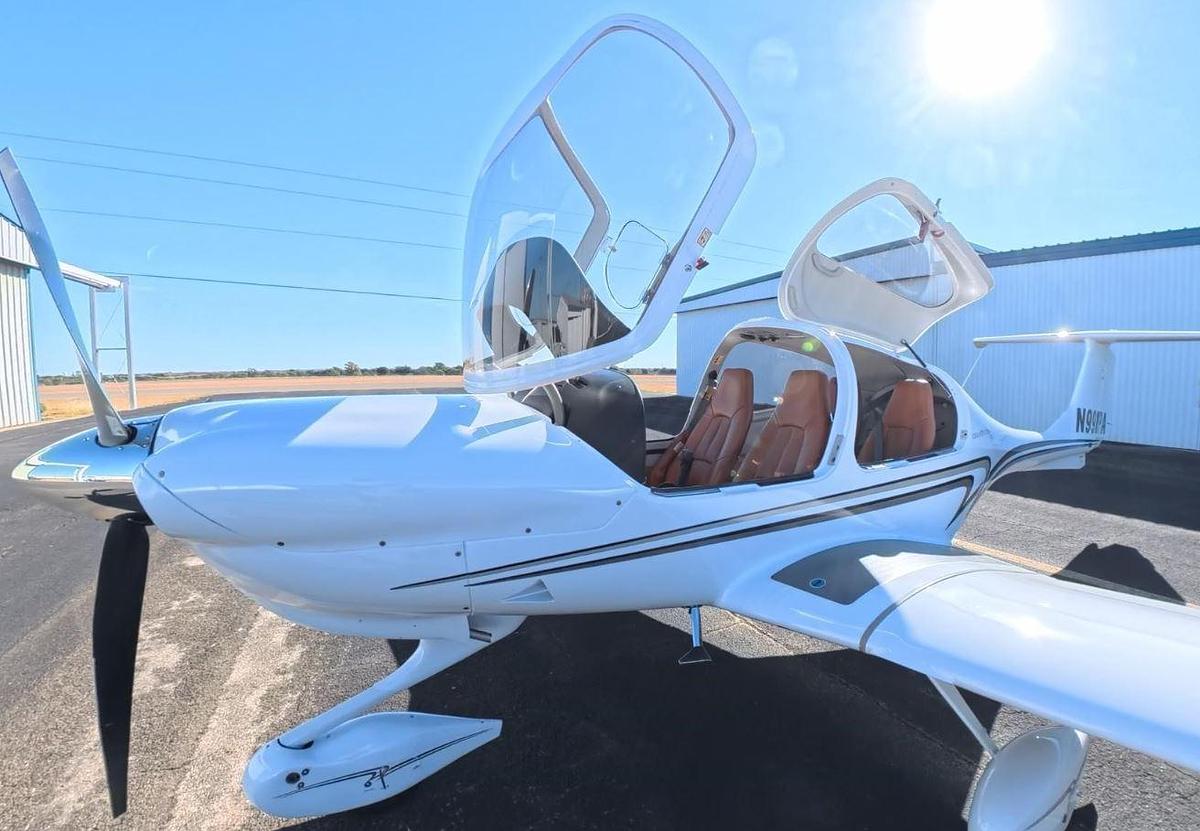 Used 2008 Diamond DA40 XLS