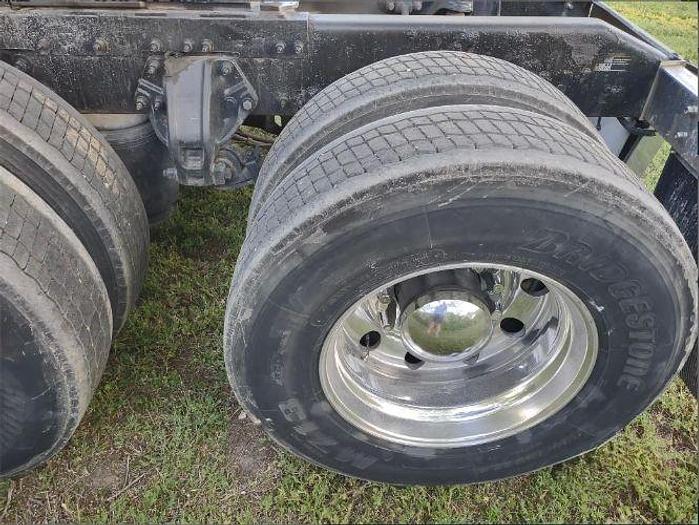 Used 2001 Peterbilt 379