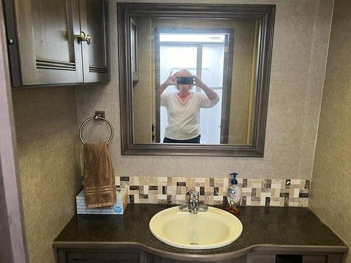 Used 2018 Winnebago Sightseer