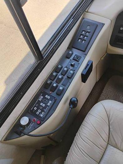 Used 2004 Monaco Dynasty