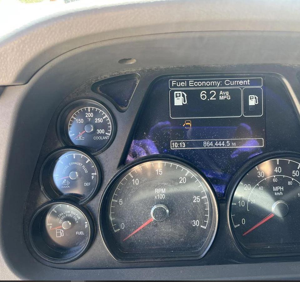 Used 2015 Peterbilt 579
