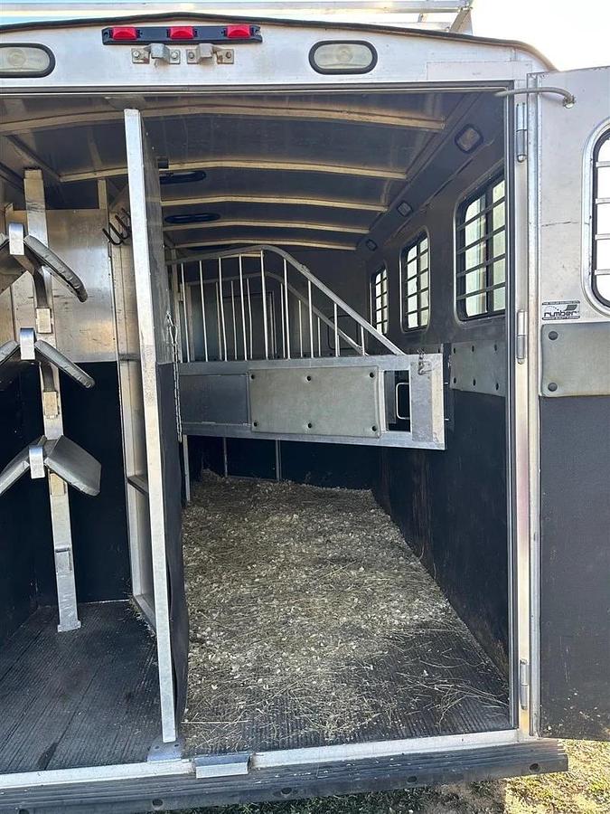 Used 2005 Classic Gold Series 3 Horse Trailer