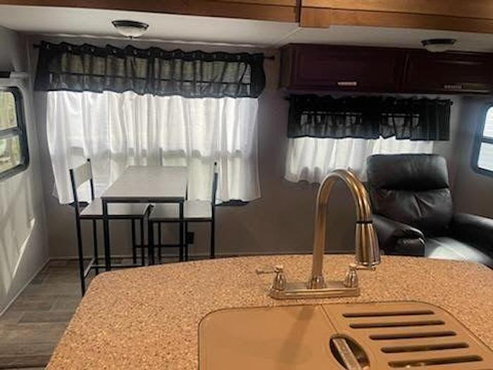 Used 2017 Highland Ridge Open Range Roamer RT323RLS