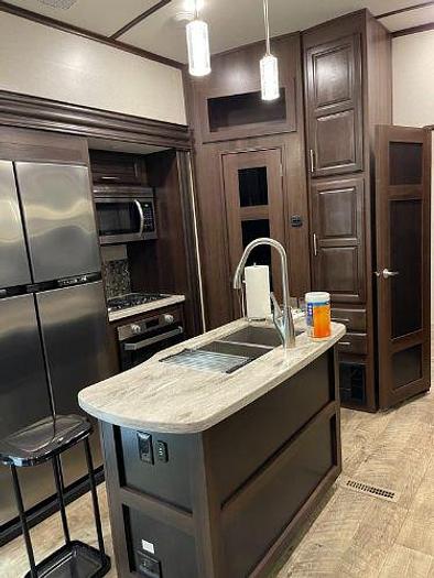 Used 2019 Jayco North Point 379DBFS