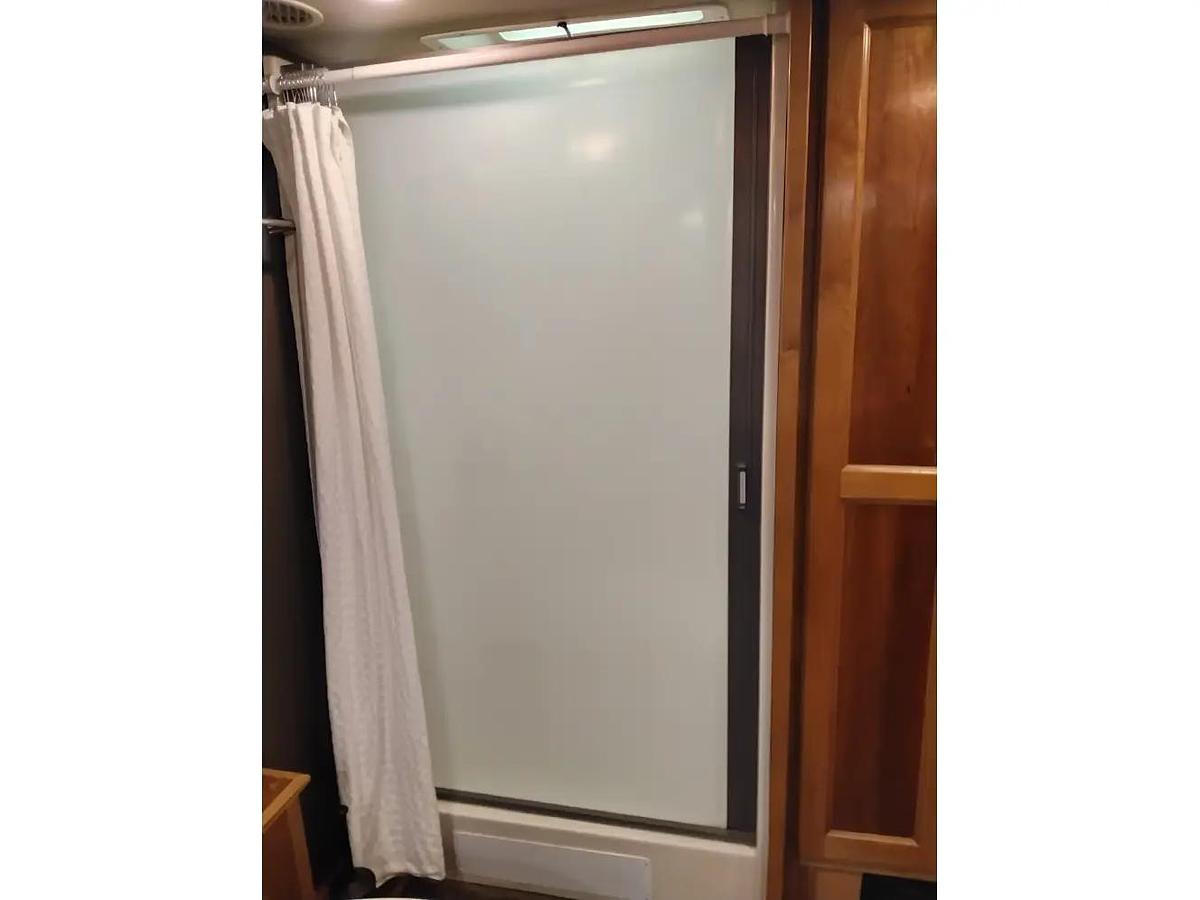 Used 2018 Vanleigh Beacon 39GBB Fifth Wheel