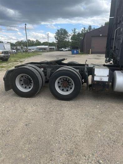 Used 2013 Freightliner Cascadia 125