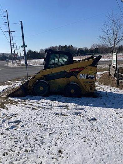 Used 2015 CATERPILLAR Skid Steer 272