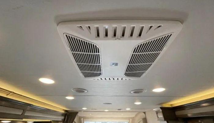 Used 2021 Jayco Seneca 37K