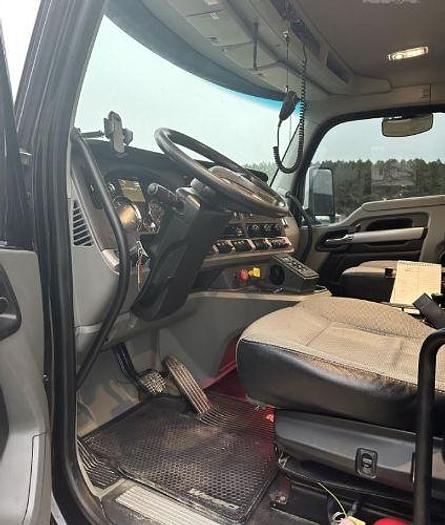 Used 2021 KENWORTH W990