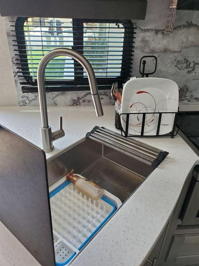 Used 2021 CrossRoads Sunset Trail 289QB