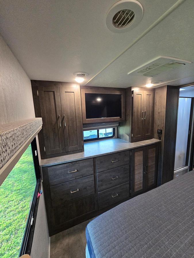 Used 2022 Coachmen Pursuit 31TS Class A Motorhome