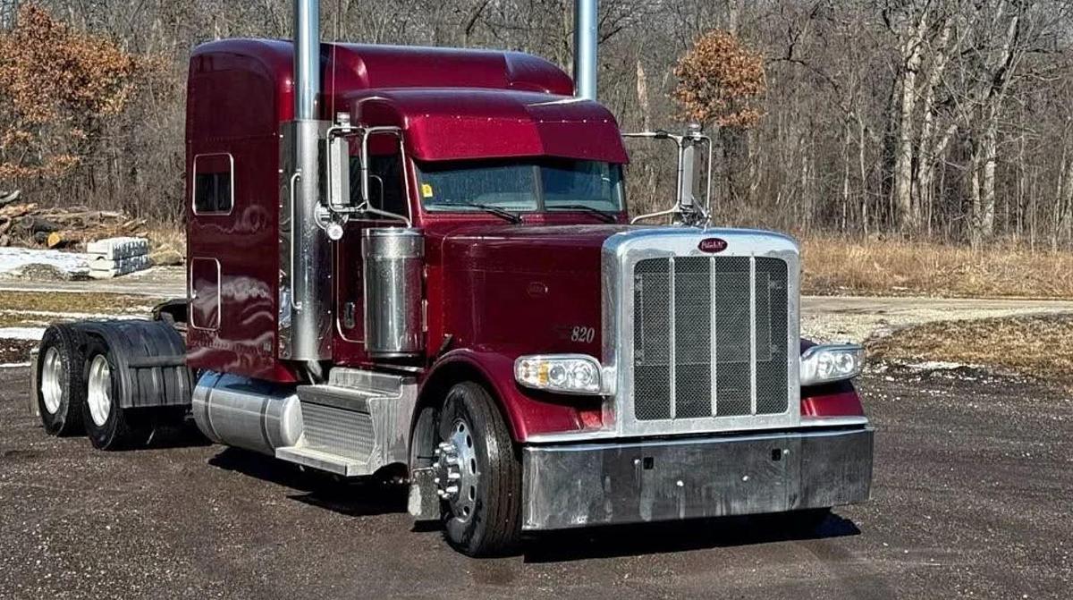Used 2021 Peterbilt 389