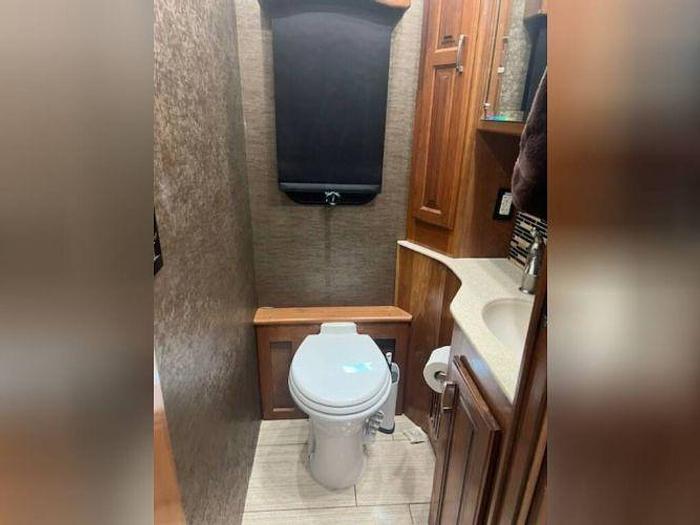 Used 2018 Holiday Rambler Endeavor 44H