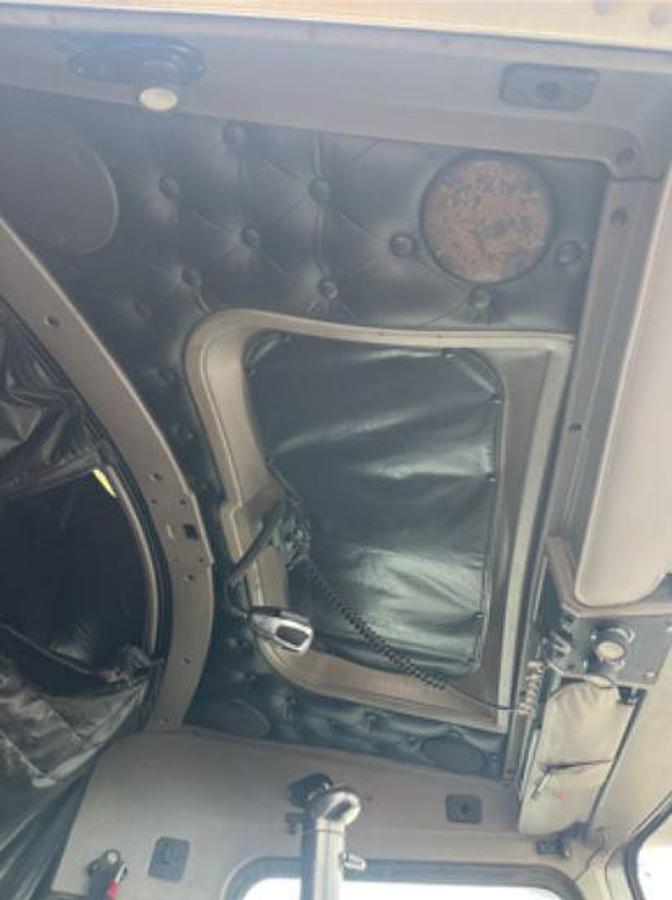 Used 2004 Kenworth W900 Conventional Sleeper Semi