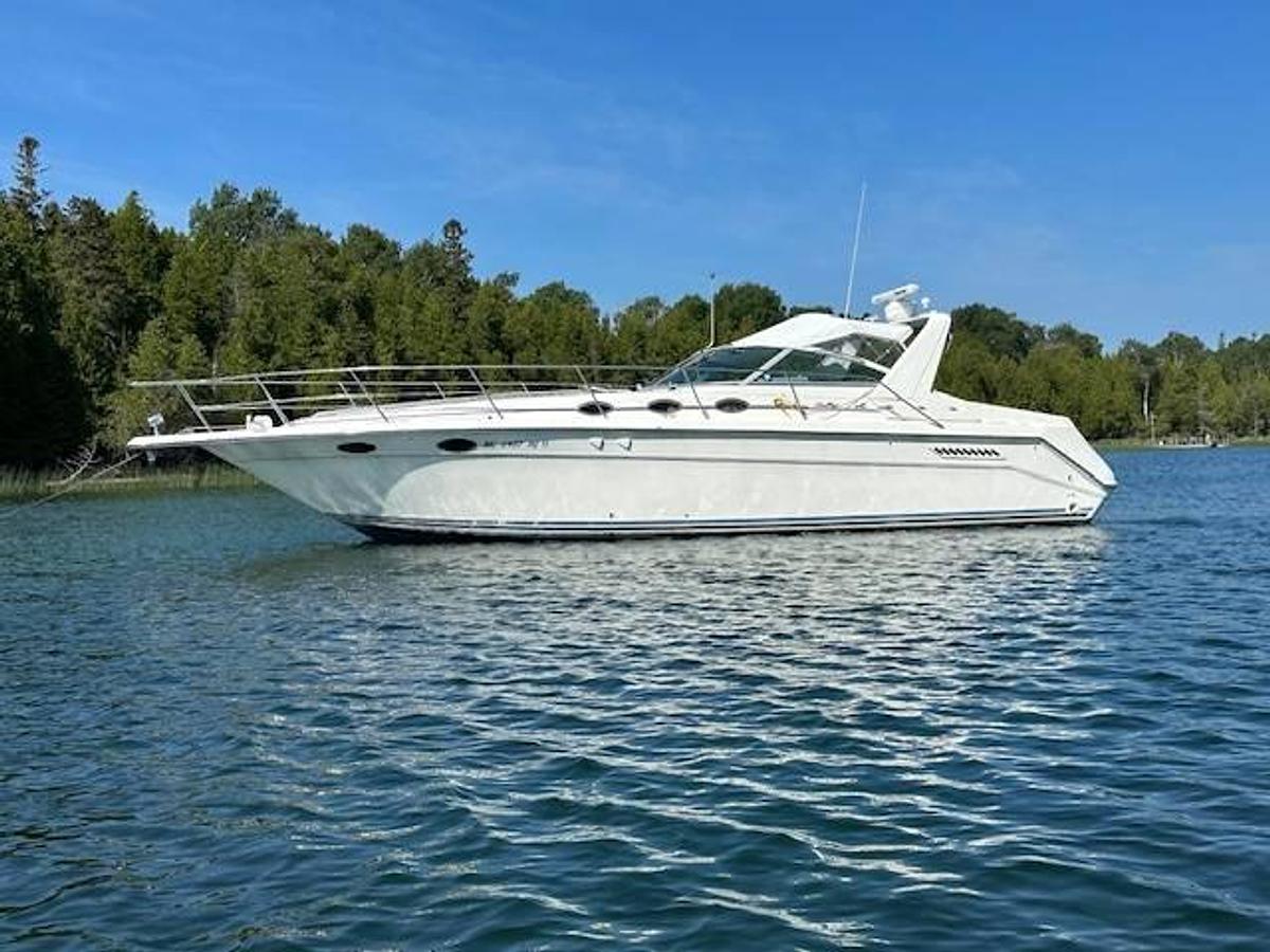 Used 1994 Sea Ray 370 Sundancer Powerboat