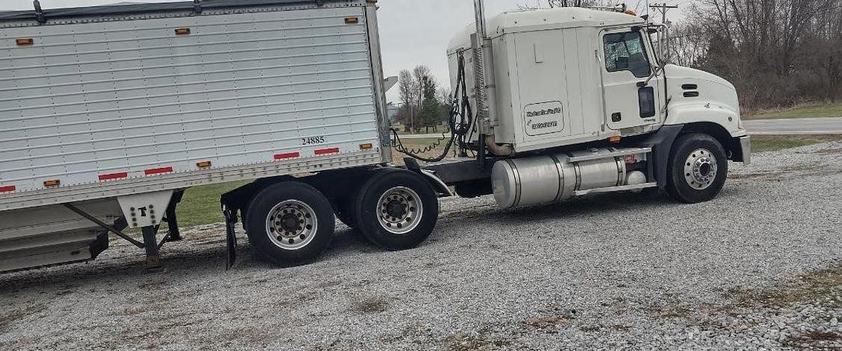 Used 2007 Mack CH Day Cab Truck