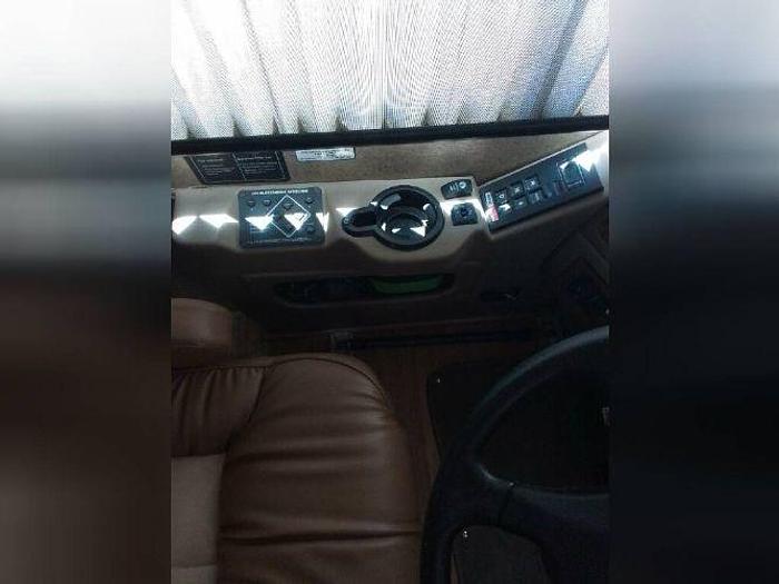 Used 2014 Thor Palazzo 33.2