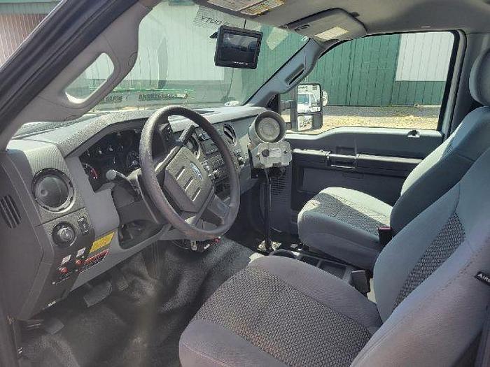 Used 2011 Ford F550 Mounted on Altec AT235