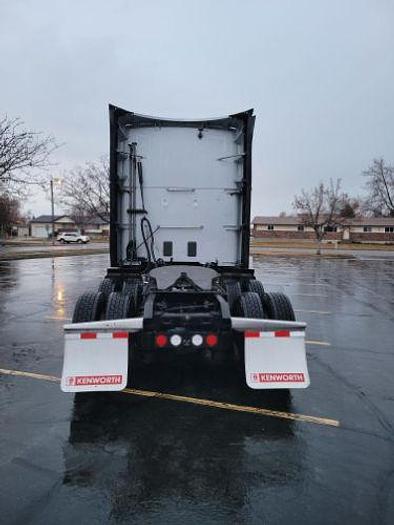 Used 2022 KENWORTH T680