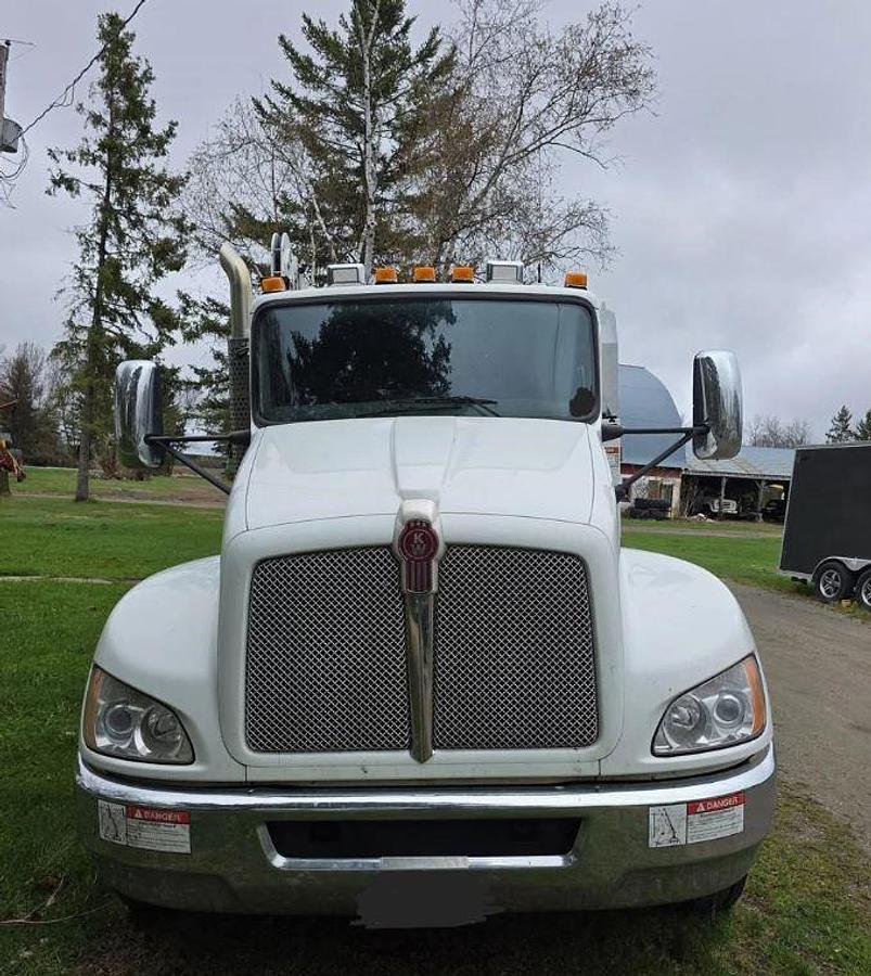 Used 2018 Kenworth T370